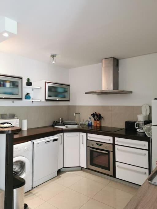 Appartement La Tranquillite, 2Mn A Pieds Mer Fréjus Extérieur photo