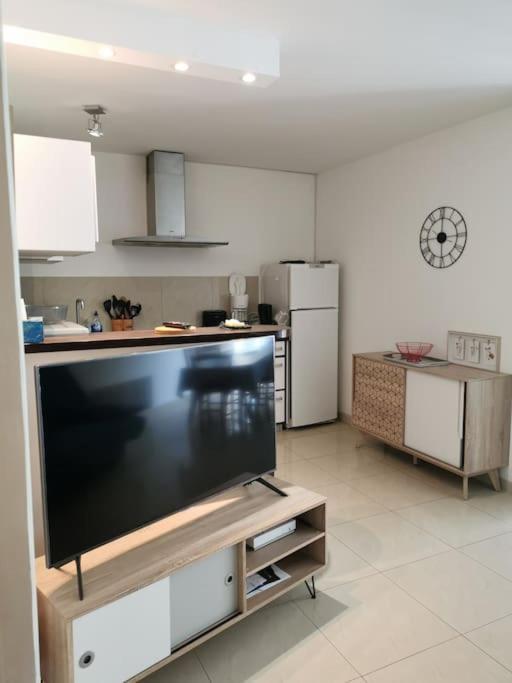 Appartement La Tranquillite, 2Mn A Pieds Mer Fréjus Extérieur photo